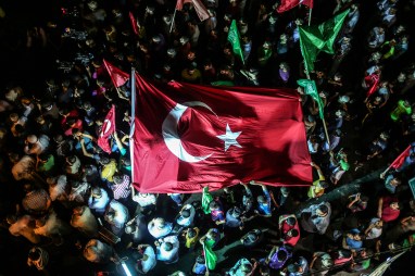 FETÖ'nün darbe girişimine dünyadan tepkiler